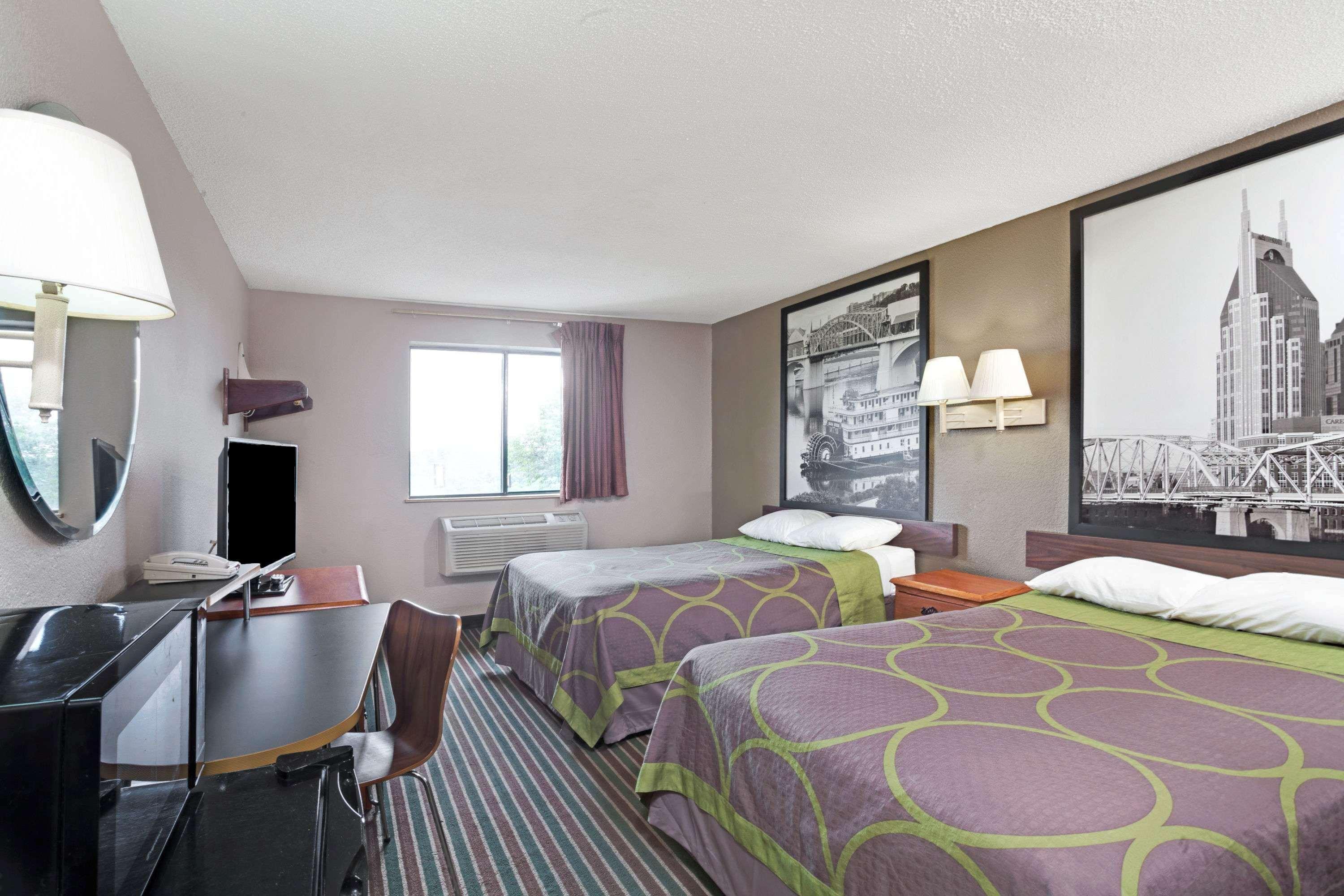 Super 8 By Wyndham Nashville/ Dntn/ Opryland Area Экстерьер фото