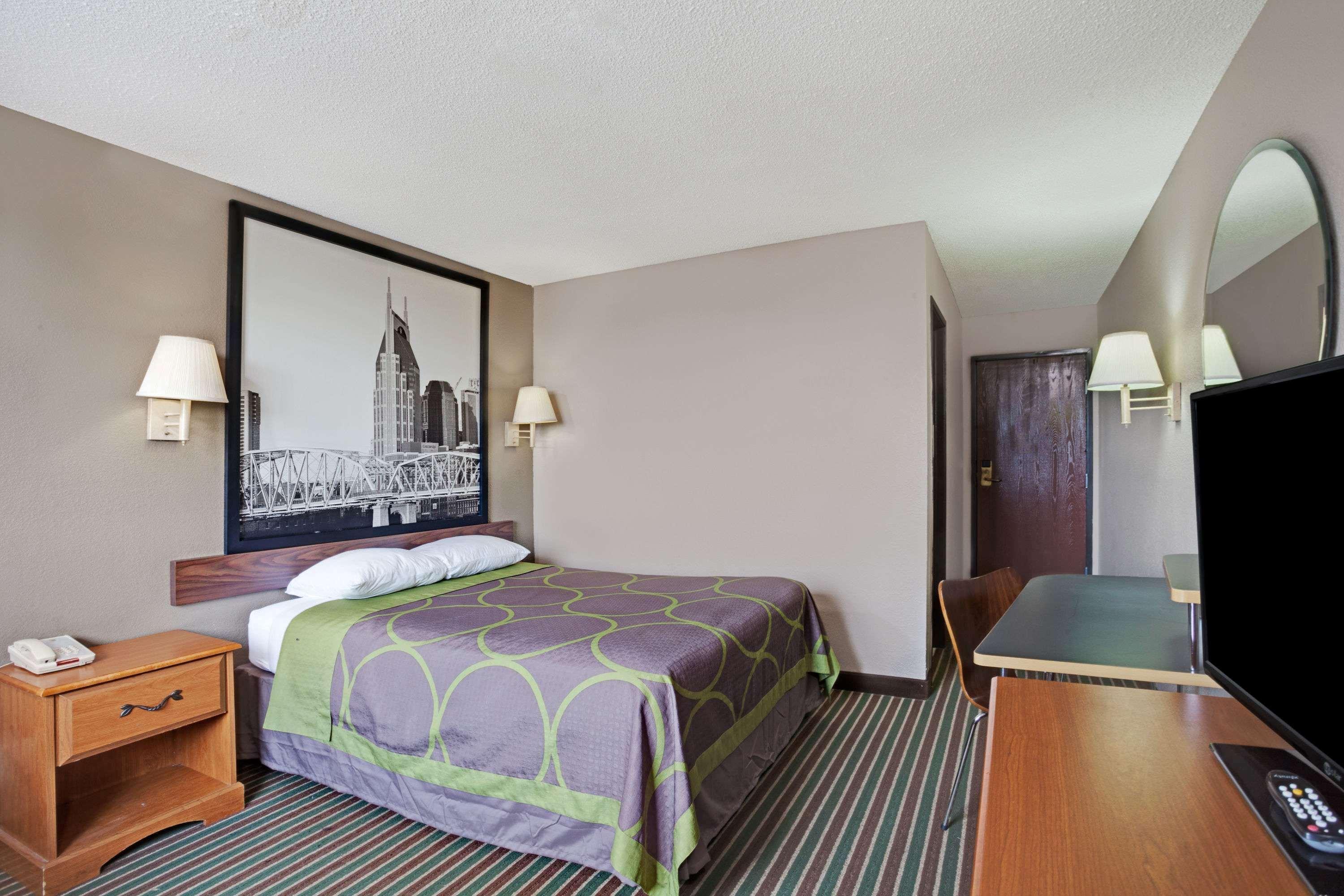 Super 8 By Wyndham Nashville/ Dntn/ Opryland Area Экстерьер фото