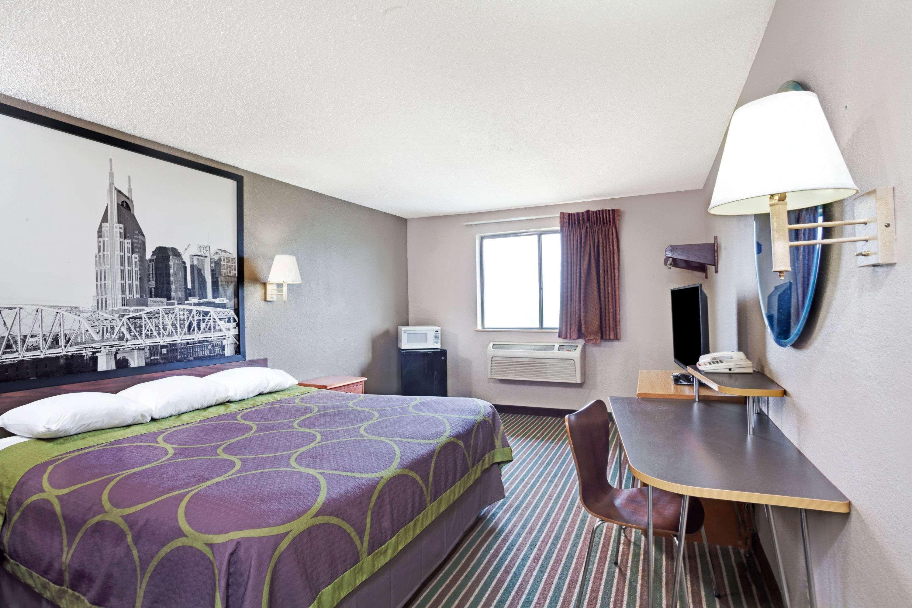 Super 8 By Wyndham Nashville/ Dntn/ Opryland Area Экстерьер фото