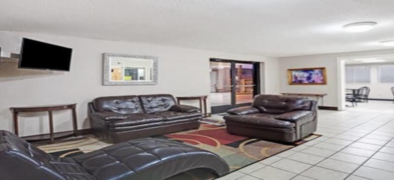 Super 8 By Wyndham Nashville/ Dntn/ Opryland Area Экстерьер фото